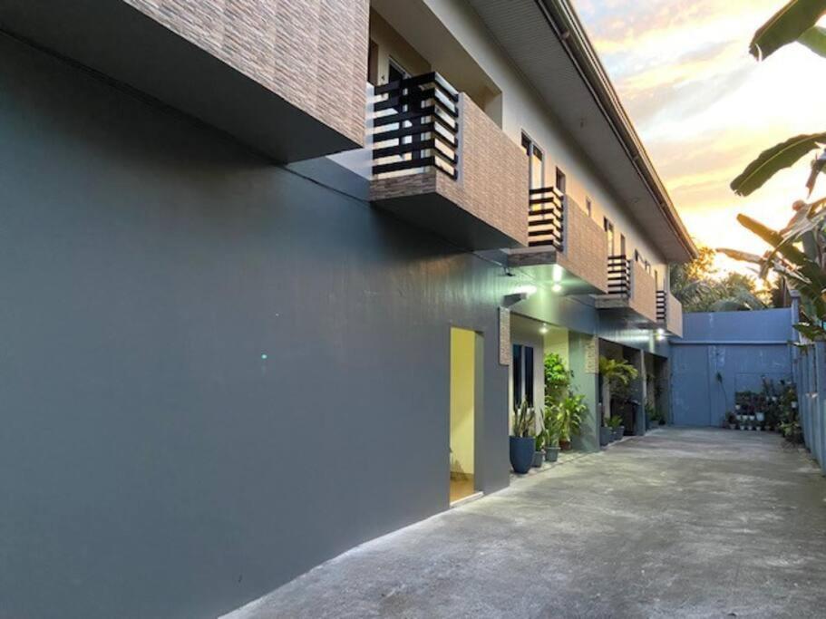 Estilo Apartment 2-Storey Clarin  ภายนอก รูปภาพ