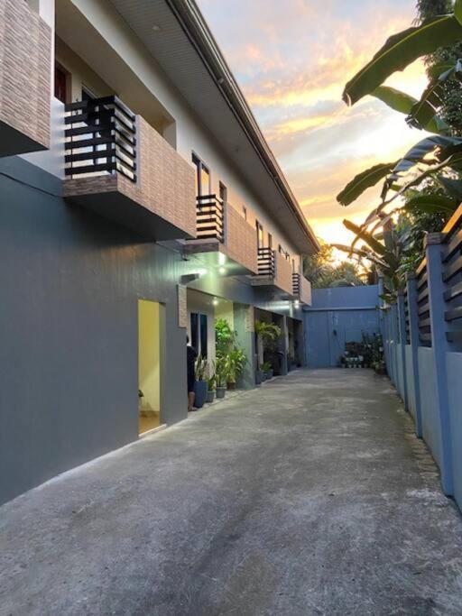 Estilo Apartment 2-Storey Clarin  ภายนอก รูปภาพ