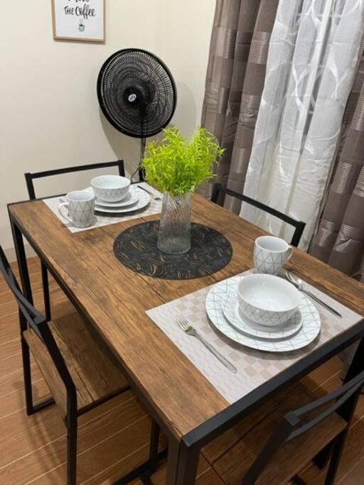 Estilo Apartment 2-Storey Clarin  ภายนอก รูปภาพ